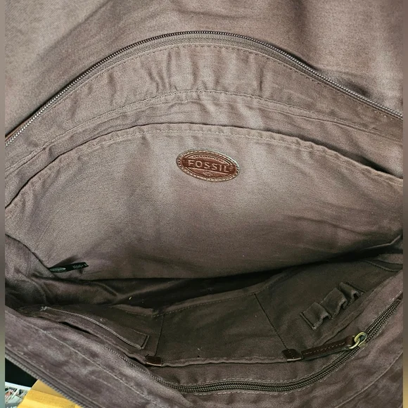 🛑SOLD🛑tg Fossil Unisex Brown Leather Messenger Bag Laptop Crossbody Work Bag. - Picture 4 of 14